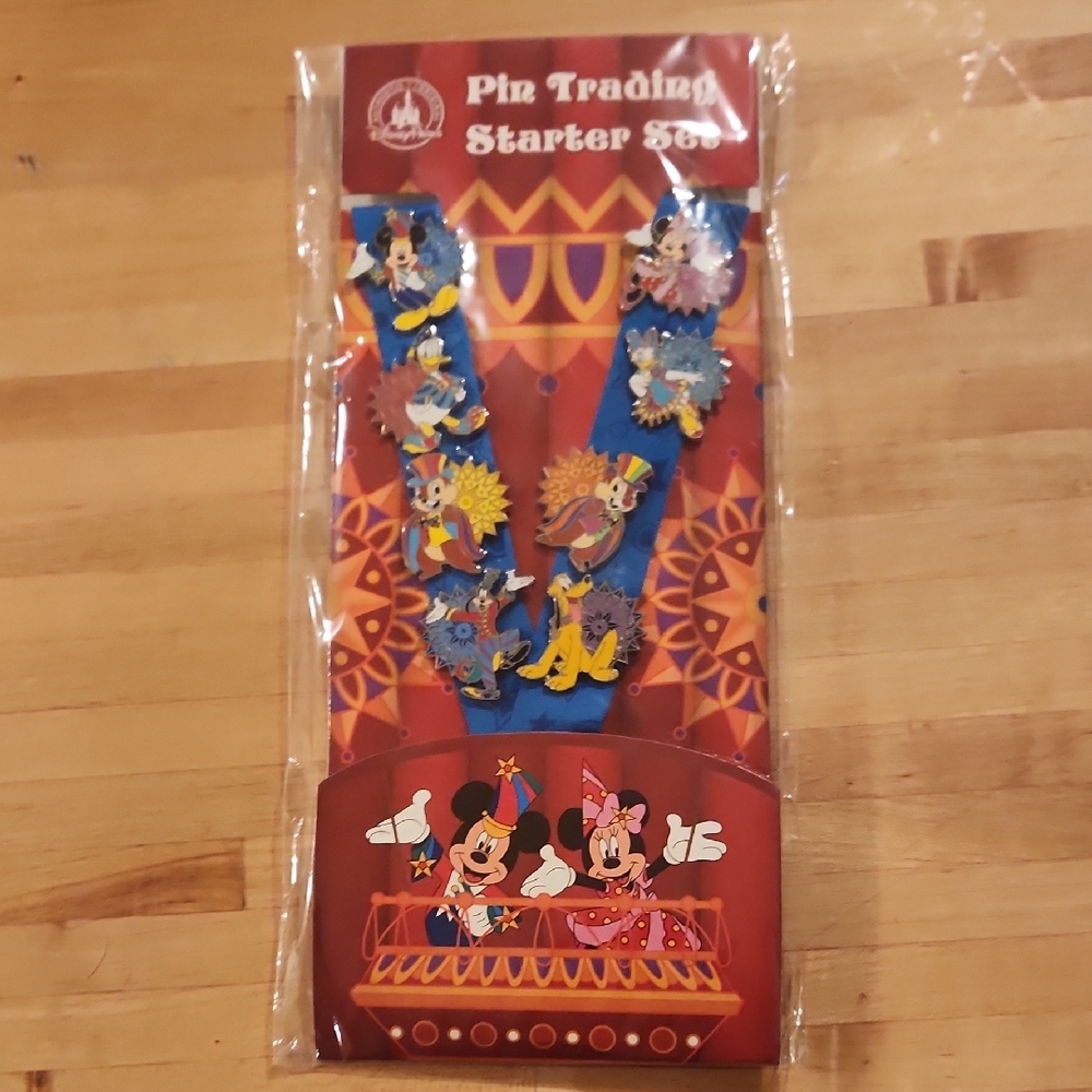 Disney Pin Trading Starter Set